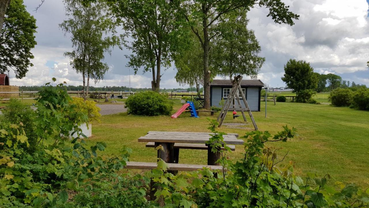 Backgardens Stugby Villa Axvall Exterior foto
