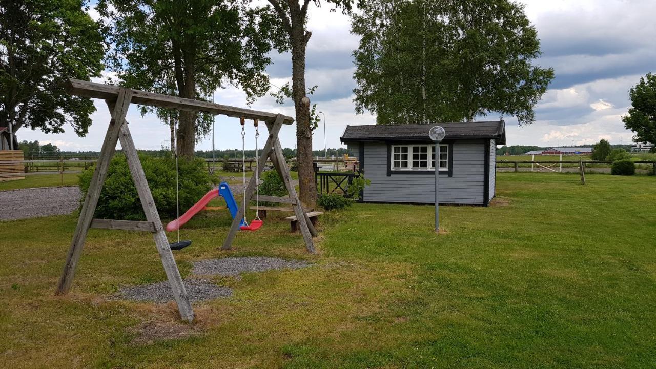 Backgardens Stugby Villa Axvall Exterior foto