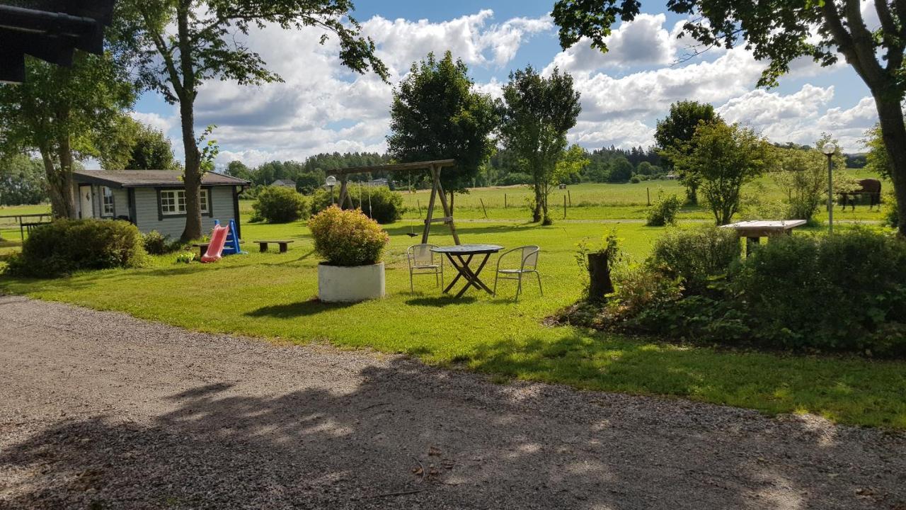 Backgardens Stugby Villa Axvall Exterior foto